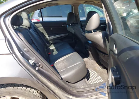 2010 Honda Accord 3.5 Ex-L from USA, damaged, VIN 1HGCP3F8XAA022365